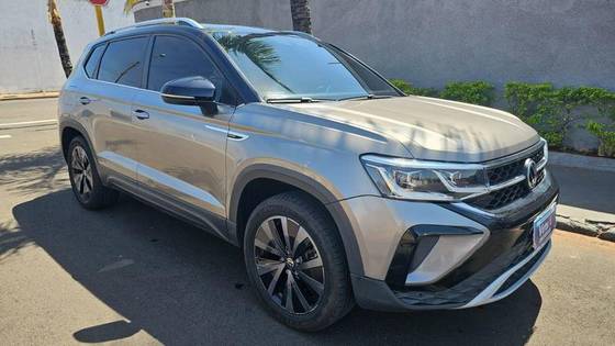VOLKSWAGEN TAOS 1.4 250 TSI TOTAL FLEX HIGHLINE AUTOMÁTICO